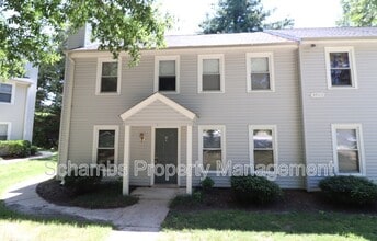 Building Photo - 3905 Lexington Dr