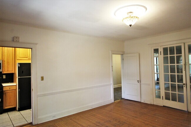 Building Photo - 2026/2027 Off-Campus JHU Spacious 5bd/2ba Rowhome OSP & W/D! Available 6/8