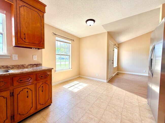 Building Photo - 1215 Marla Dr