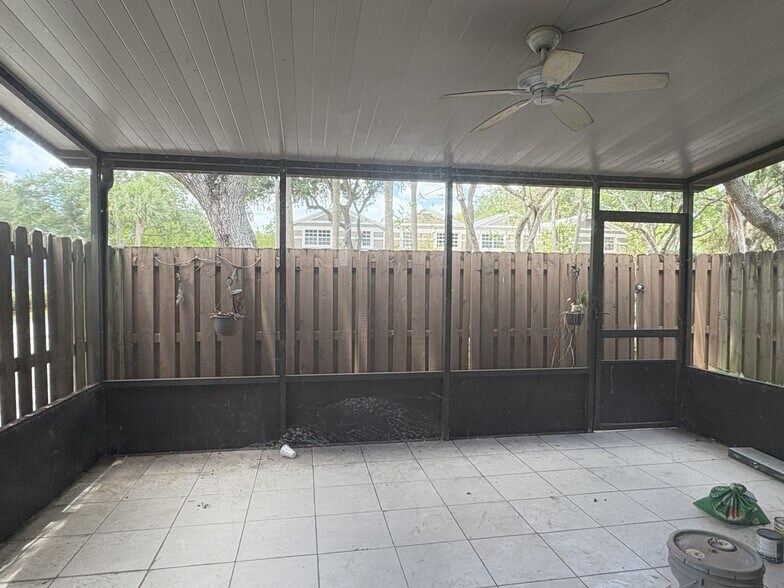 Building Photo - 5125 SW 122nd Ter