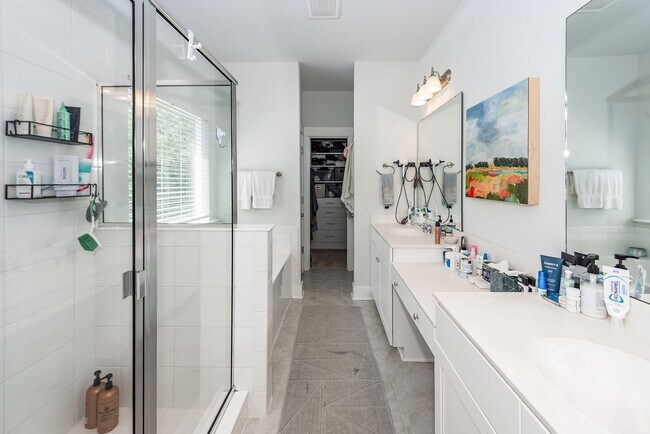Building Photo - 3 Bedroom 3 Bath Single Family Home in Sab...