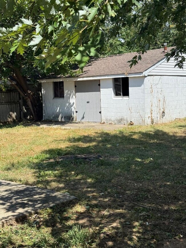 Building Photo - 609 Rogers Rd