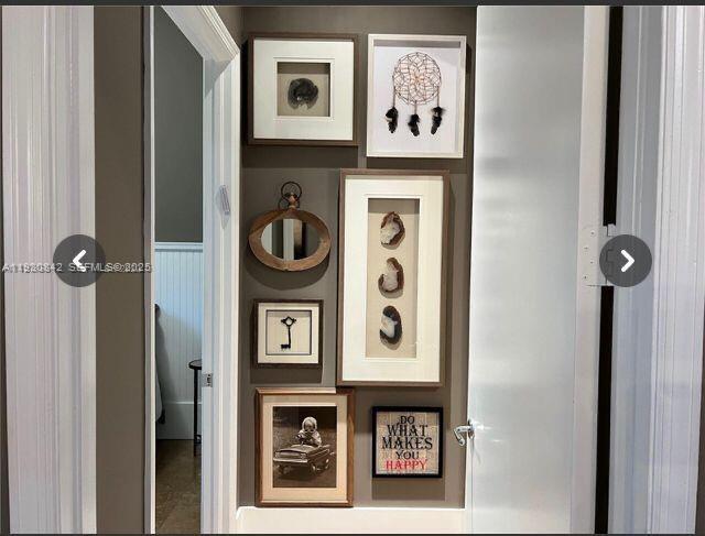 Building Photo - 20000 E Country Club Dr