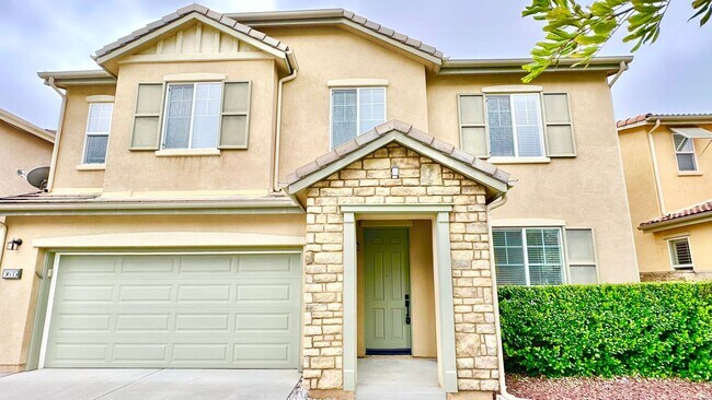 Building Photo - Beautifully Updated Two-Story Home in Lake...