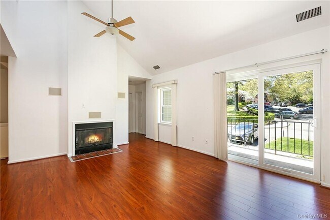 Building Photo - 599 Midland Ave