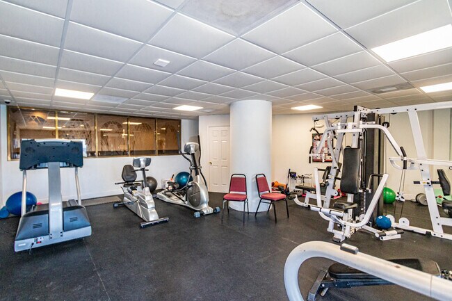 Building Photo - 3800 Galt Ocean Dr