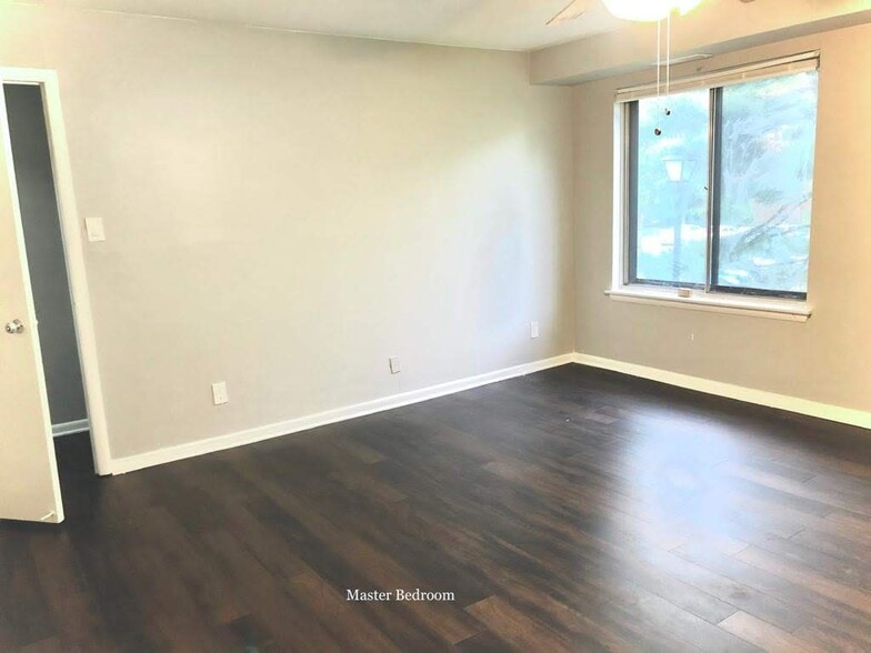 Building Photo - 123 Echelon Rd