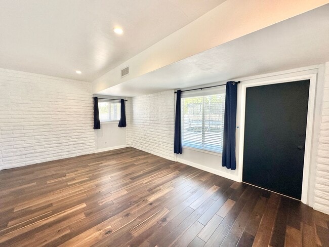 Building Photo - Beautifully Updated & Remodeled Single-Story Country Home with Detached Guest Home Unit on Gated ...