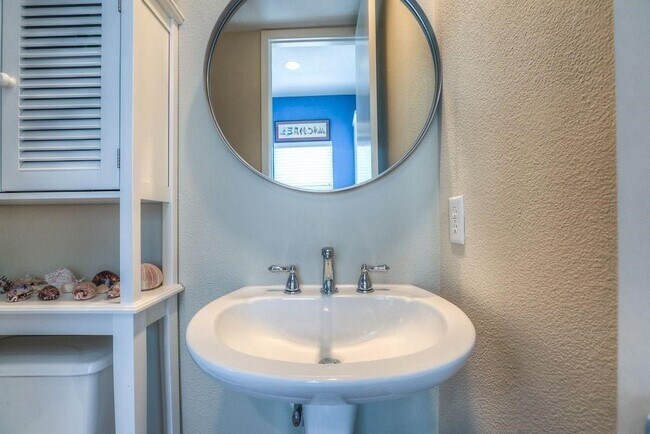 Building Photo - 4312 Floyd St