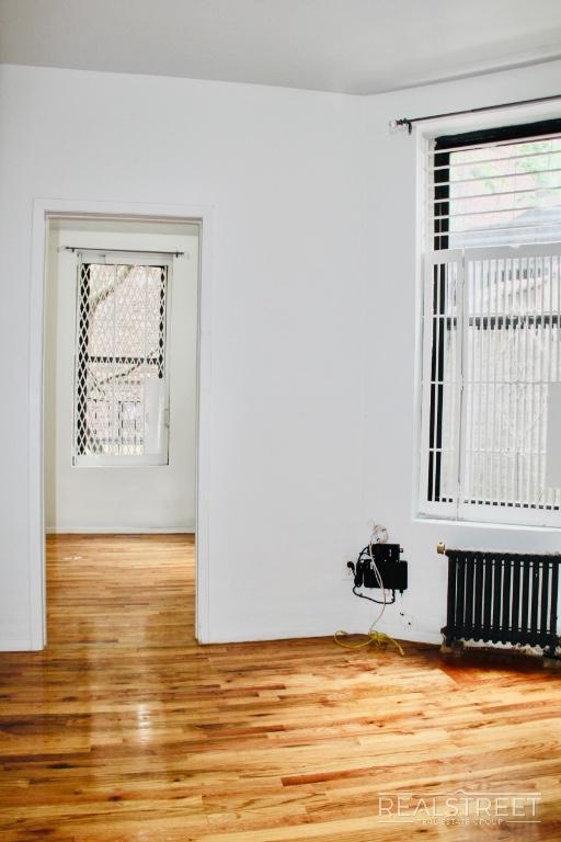 Building Photo - Newly Renovated Spacious 2BR in Heart of Park Slope