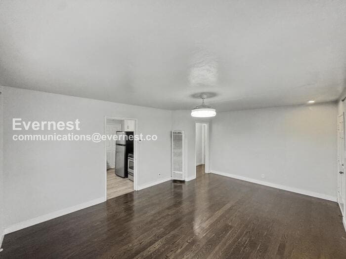 Building Photo - 6618 Laird Ave