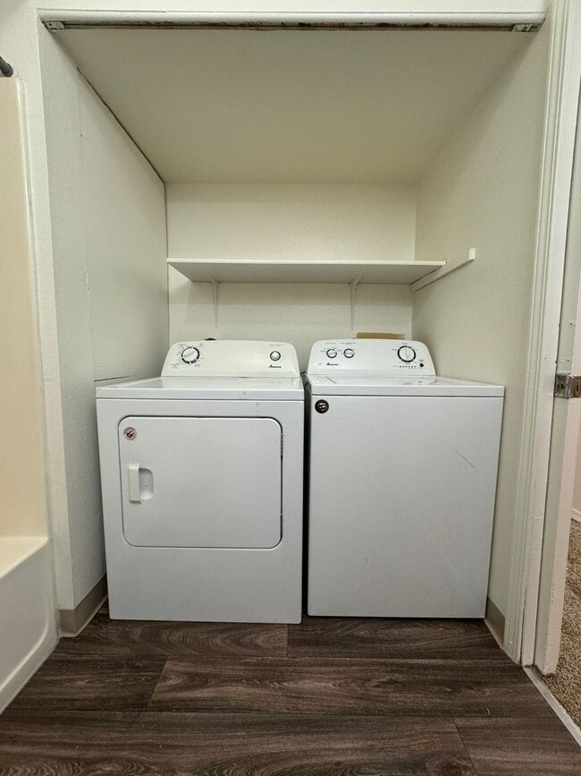 Building Photo - 10873 W Ustick Rd