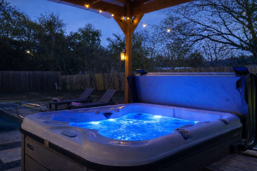 Building Photo - 13207 Easley Dr