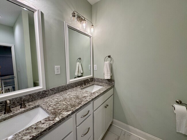 Building Photo - 336 Jacksonian Way