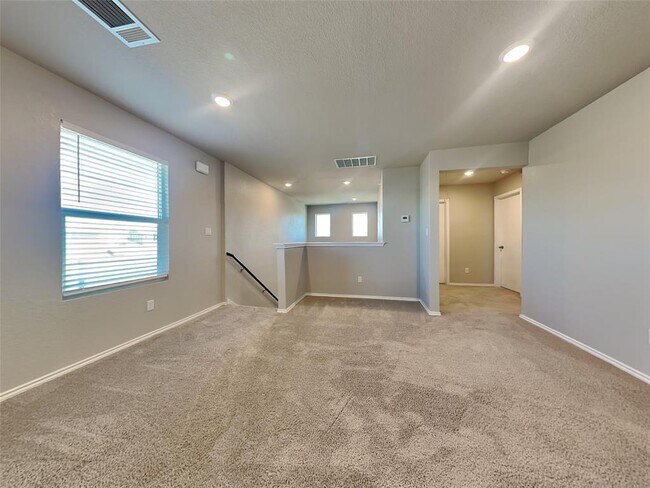 Building Photo - 5124 Saddle Clb Dr