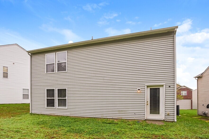 Building Photo - 1528 Bray Dr