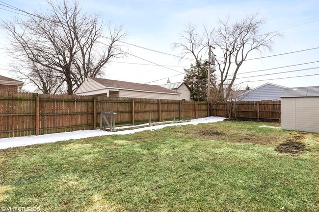 Building Photo - 1418 S 6th Ave