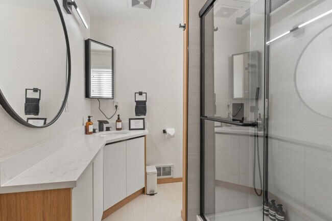 Building Photo - 18301 115th St NE