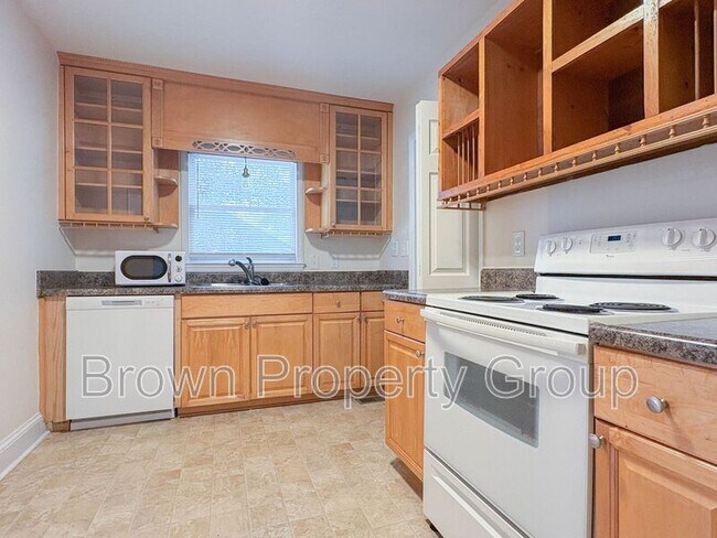 Building Photo - 946 McKimmon Rd