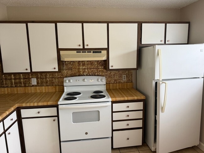 Building Photo - 108 Shadybrook