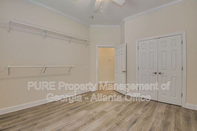 Building Photo - 2425 River Birch Dr