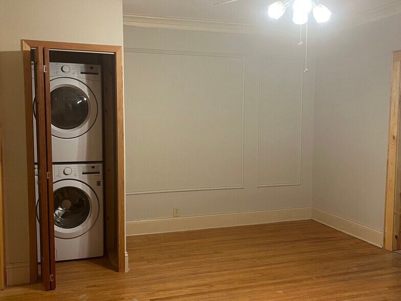 Formal dining with washer/dryer - 7619 S Phillips Ave
