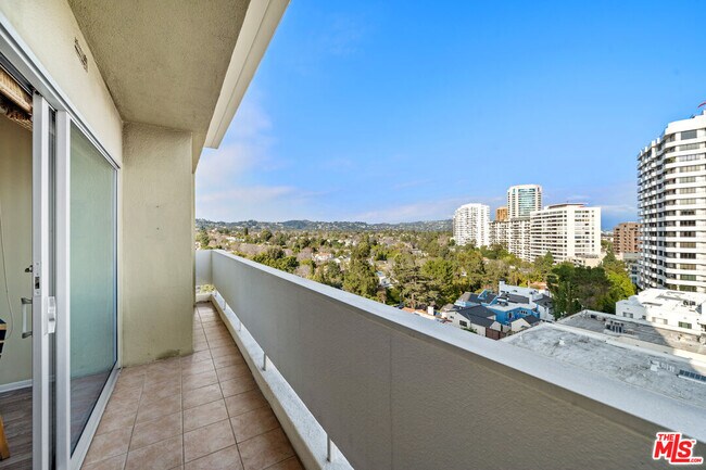 Building Photo - 10701 Wilshire Blvd