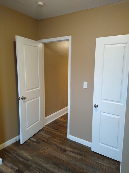 Building Photo - 2054 Ann St