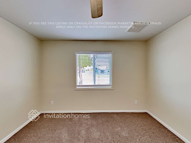 Building Photo - 3601 E Janice Wy