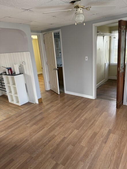 Building Photo - 26 Pinevale Ct