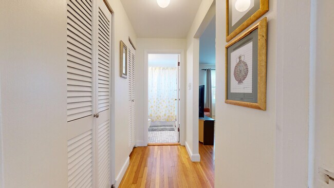 Building Photo - 99 Chestnut St