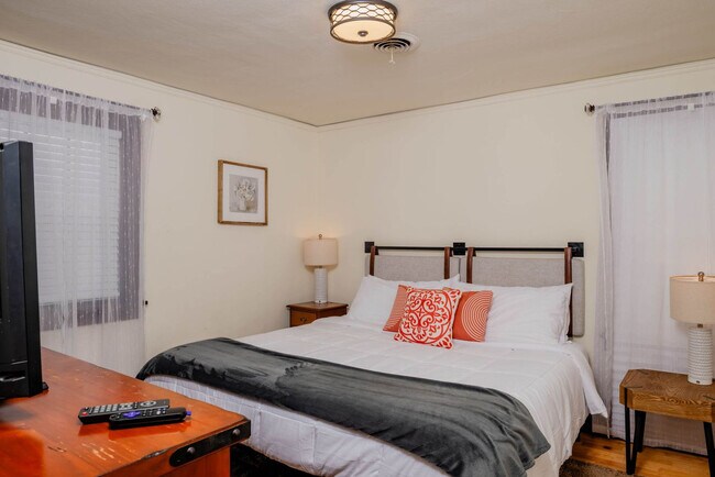 Building Photo - 301 W Wisconsin Ave