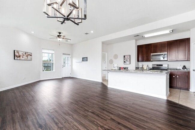 Building Photo - 14925 Gray Ridge Ln