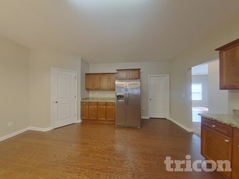 Building Photo - 3663 Shale Ln SE