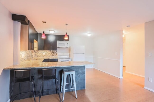 Building Photo - 1243 N Gaylord St