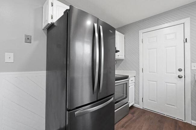 Building Photo - 199 N Spring Rd