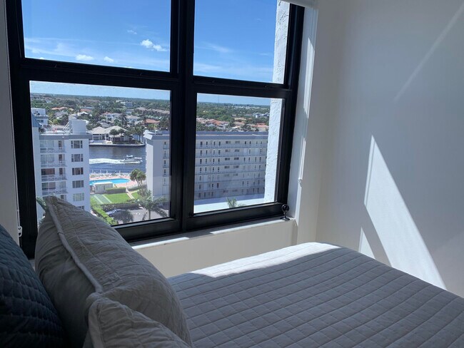 Building Photo - 3115 S Ocean Blvd