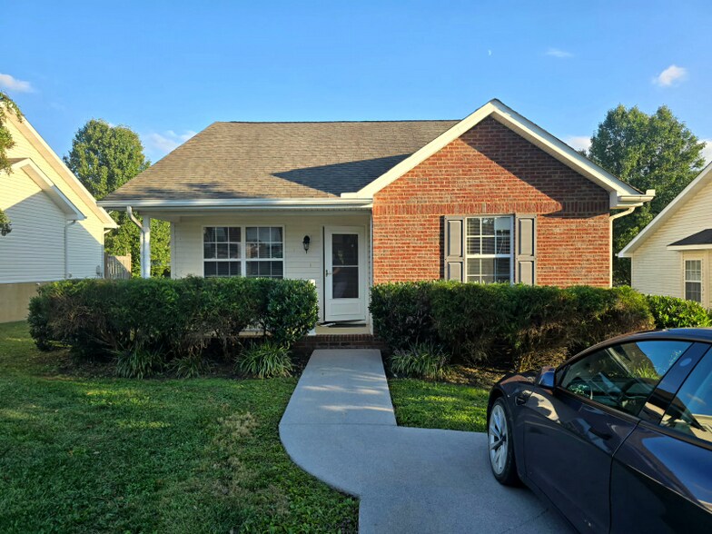 Primary Photo - 1908 Heather Lea Dr