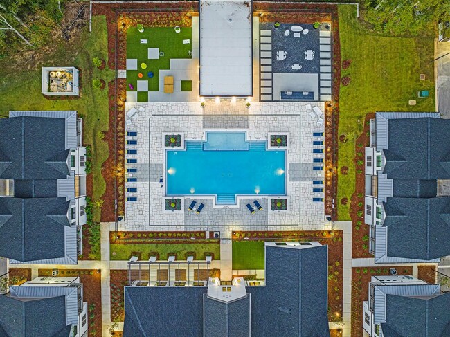 Building Photo - 1559 W 9 Mile Rd