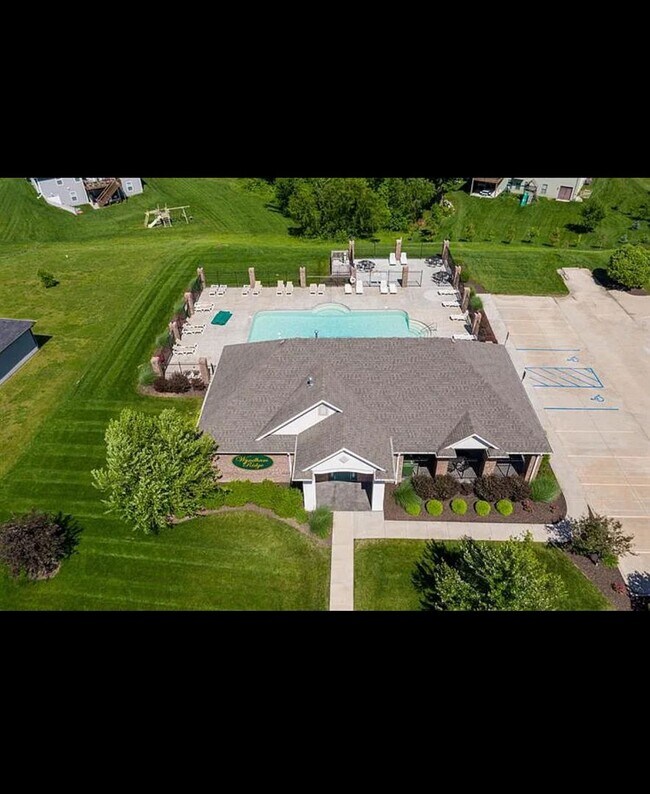 Building Photo - 5610 Abercorn Dr