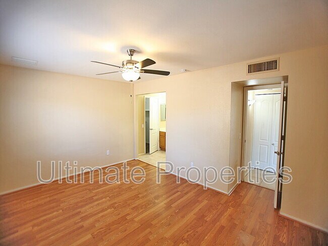 Building Photo - 16022 N 30th Ave