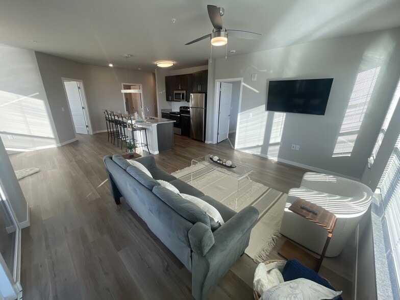 Primary Photo - West End @ University Park