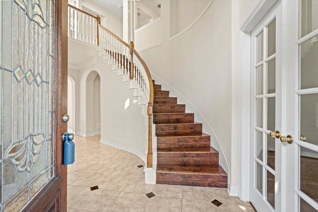 Building Photo - 5819 Brook Bend Dr