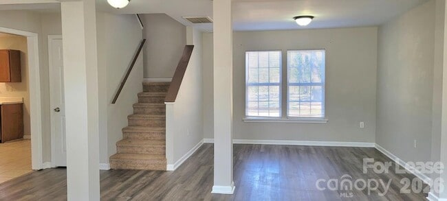 Building Photo - 4539 Springview Rd