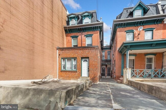 Building Photo - 131 W Susquehanna Ave