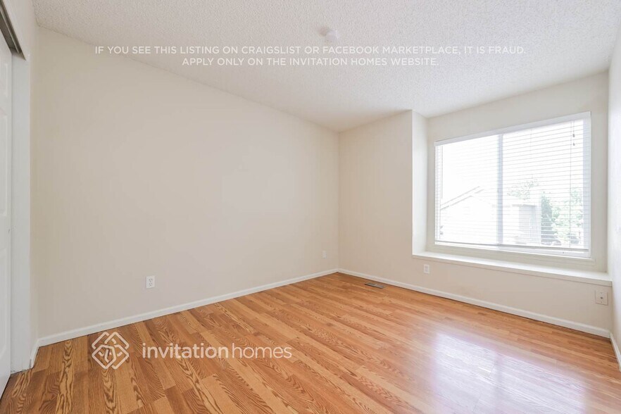 Building Photo - 1572 Beacon Hill Dr