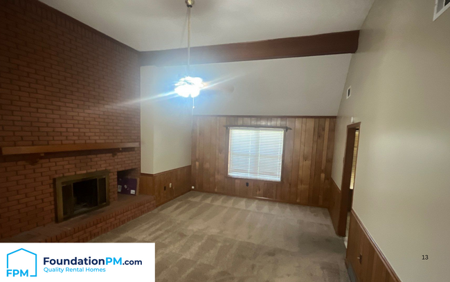 Building Photo - 3905 Clover Hill Dr