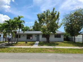 Building Photo - 16311 SW 102nd Ct