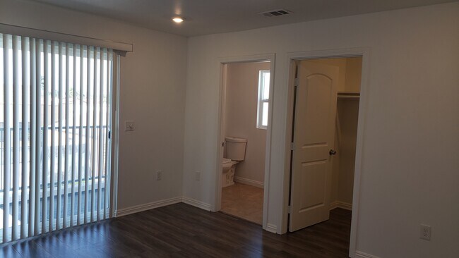 Building Photo - 2057 W Florence Ave