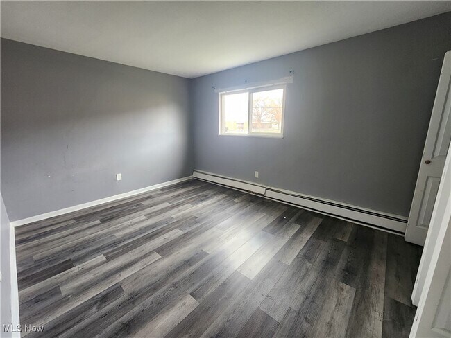 Building Photo - 26680 Tungsten Rd